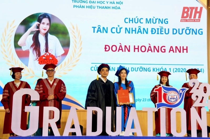 Phân hiệu Trường Đại học Y Hà Nội tại Thanh Hóa bế giảng Bác sỹ Y khoa khóa 3 và Cử nhân Điều dưỡng khóa 1