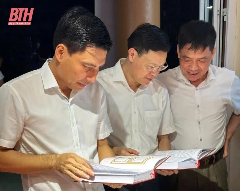 Trao giải cuộc thi sáng tác ca khúc về Thiệu Hóa và công bố cuốn sách Lịch sử Đảng bộ huyện