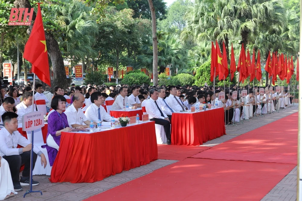 Bí thư Tỉnh ủy Đỗ Trọng Hưng dự lễ khai giảng năm học mới 2024-2025 tại Trường THPT Lê Lợi