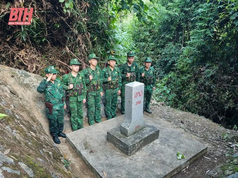 Tuần tra bảo vệ an ninh biên giới dịp lễ Quốc khánh trên biên giới Việt - Lào