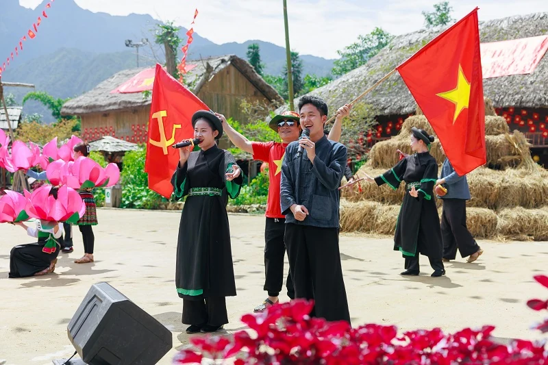 Sầm Sơn, Sa Pa, Hạ Long hút khách ngay ngày đầu nghỉ lễ 2/9