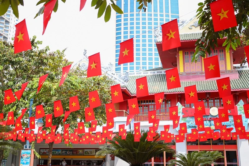 Sầm Sơn, Sa Pa, Hạ Long hút khách ngay ngày đầu nghỉ lễ 2/9