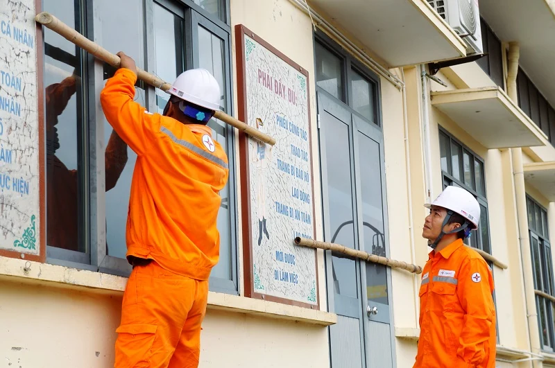 Tập đoàn Điện lực Việt Nam kiểm tra công tác ứng phó với cơn bão số 3