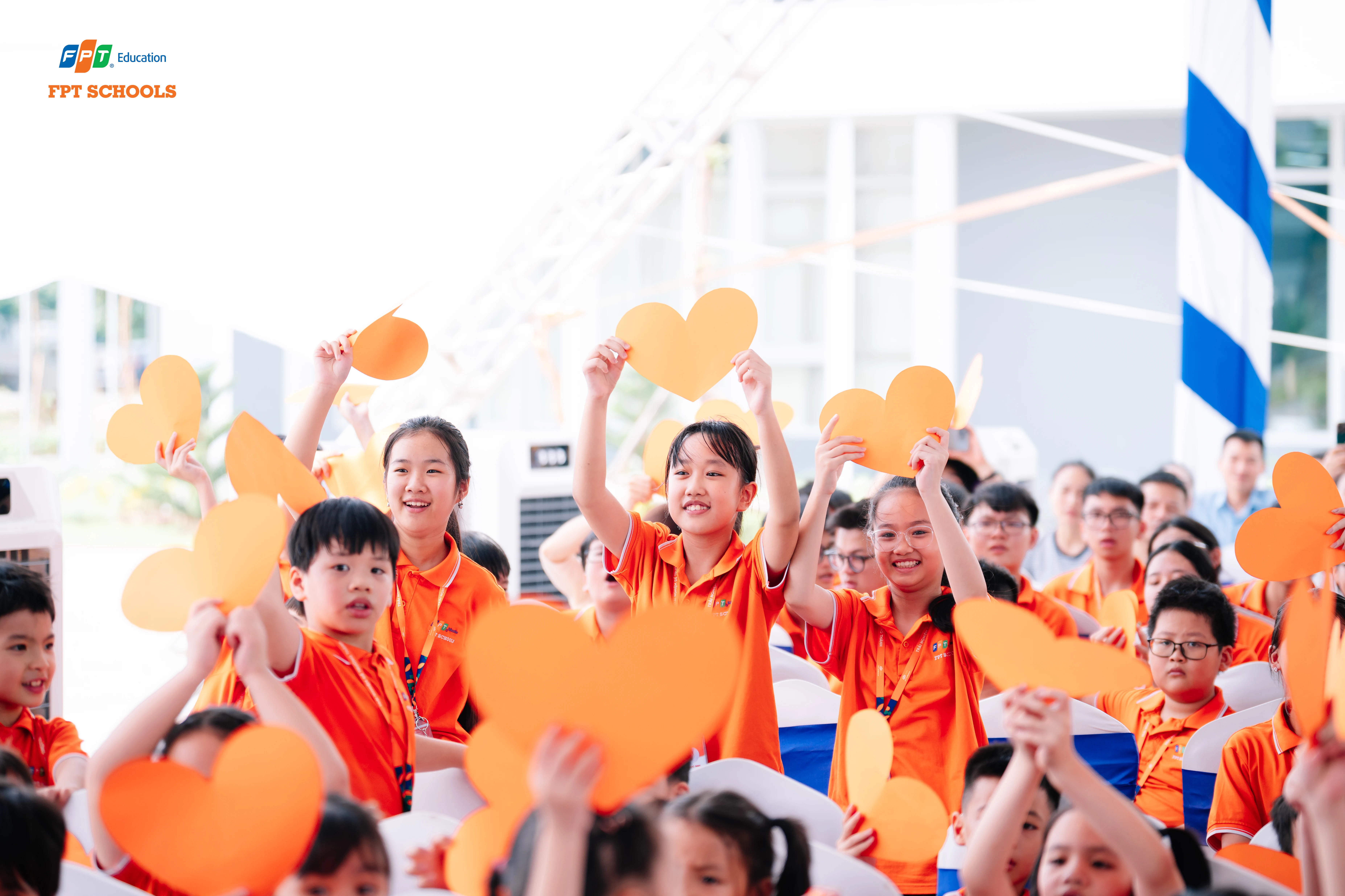 Lễ khai giảng đầu tiên với chủ đề “Trải nghiệm thế giới thông minh” của FPT School Thanh Hoá