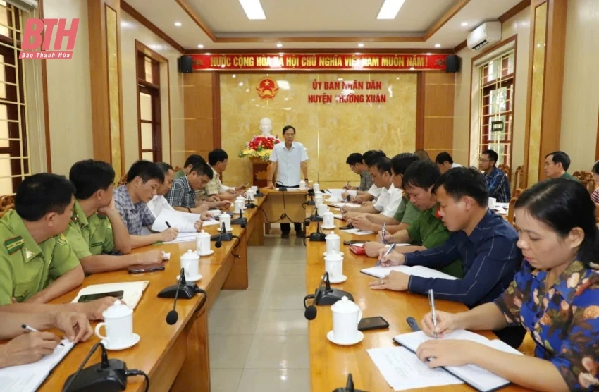 Phó Chủ tịch UBND tỉnh Đầu Thanh Tùng kiểm tra công tác ứng phó với bão số 3 tại Thường Xuân