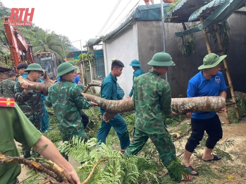 Biên phòng giúp dân phòng chống bão số 3