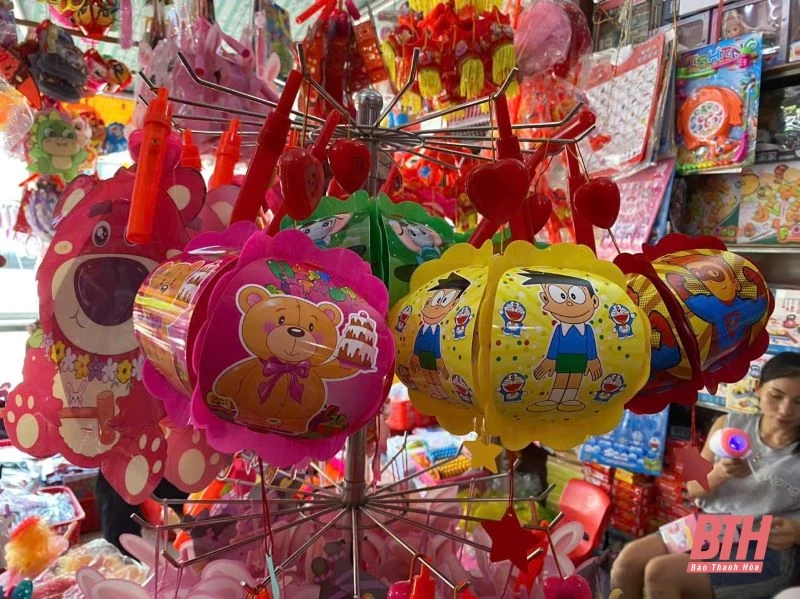 Sôi động thị trường đồ chơi trung thu