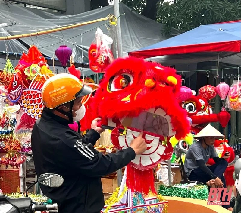 Sôi động thị trường đồ chơi trung thu