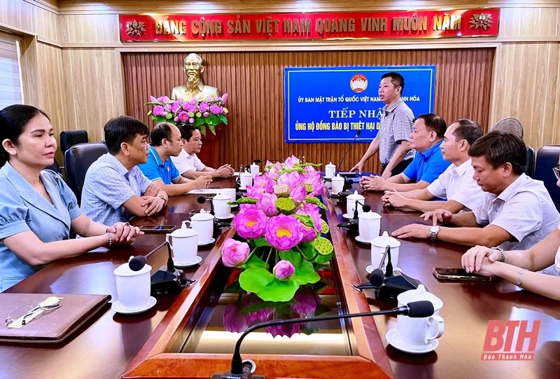 Sở NN&PTNT ủng hộ 950 triệu đồng xây dựng nhà ở cho hộ nghèo và hỗ trợ đồng bào bị thiệt hại do bão số 3