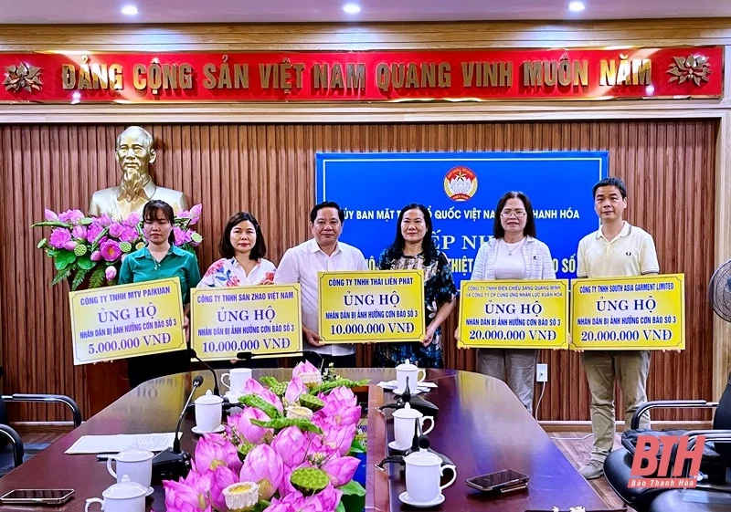 Ủy ban MTTQ m88 the thao tiếp nhận ủng hộ đồng bào bị thiệt hại do bão số 3