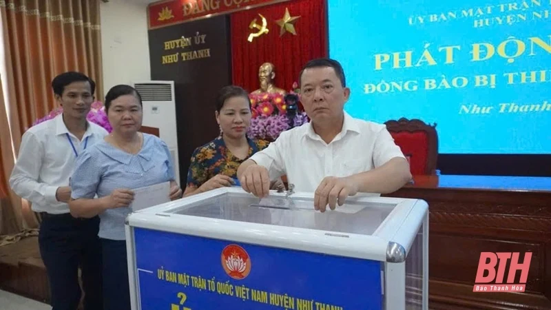 Các huyện Như Thanh, Nông Cống và TP Sầm Sơn quyên góp ủng hộ đồng bào vùng lũ
