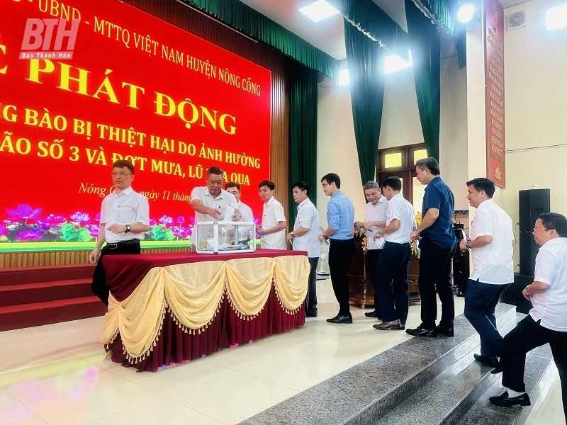 Các huyện Như Thanh, Nông Cống và TP Sầm Sơn quyên góp ủng hộ đồng bào vùng lũ