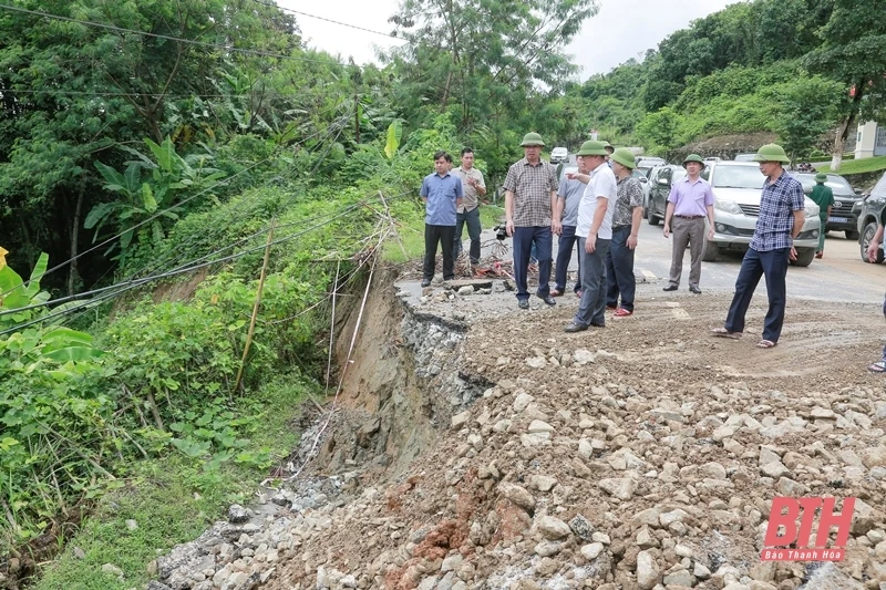 Phó Chủ tịch UBND tỉnh Lê Đức Giang kiểm tra, chỉ đạo khắc phục hậu quả bão số 3 tại các huyện Mường Lát, Quan Hóa, Quan Sơn