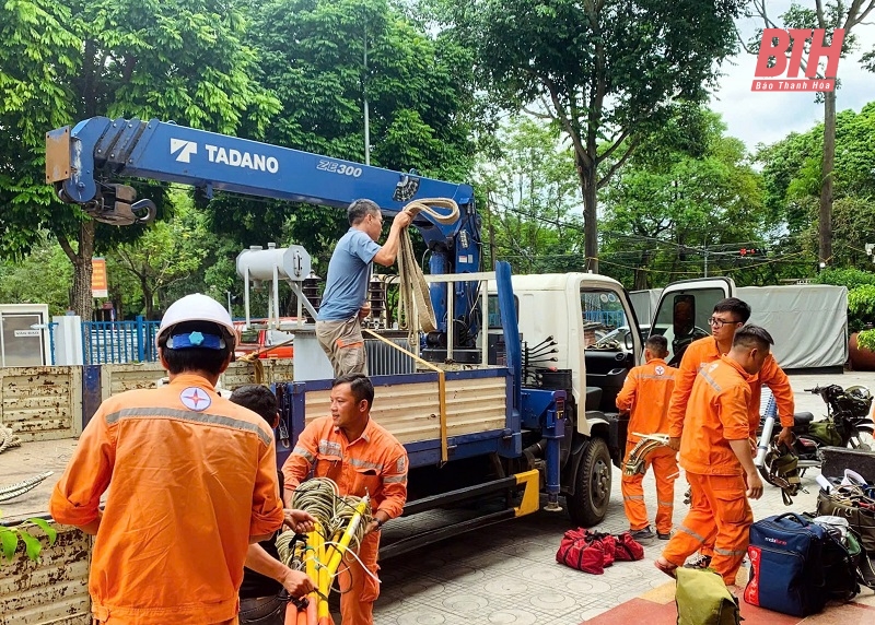 Công ty Điện lực Thanh Hóa tham gia hỗ trợ khắc phục hậu quả sau bão số 3 tại Quảng Ninh, Hải Phòng