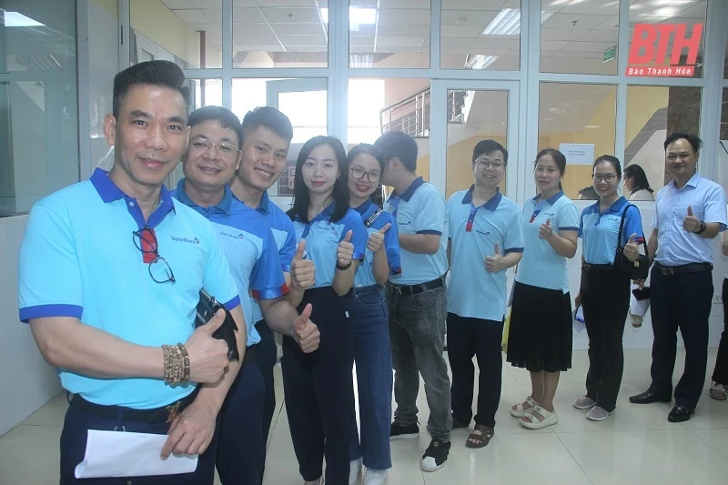 Ngày hội hiến máu tình nguyện “VietinBank - Trao giọt máu hồng sẻ chia sự sống” năm 2024
