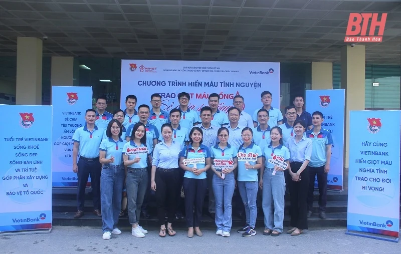 Ngày hội hiến máu tình nguyện “VietinBank - Trao giọt máu hồng sẻ chia sự sống” năm 2024