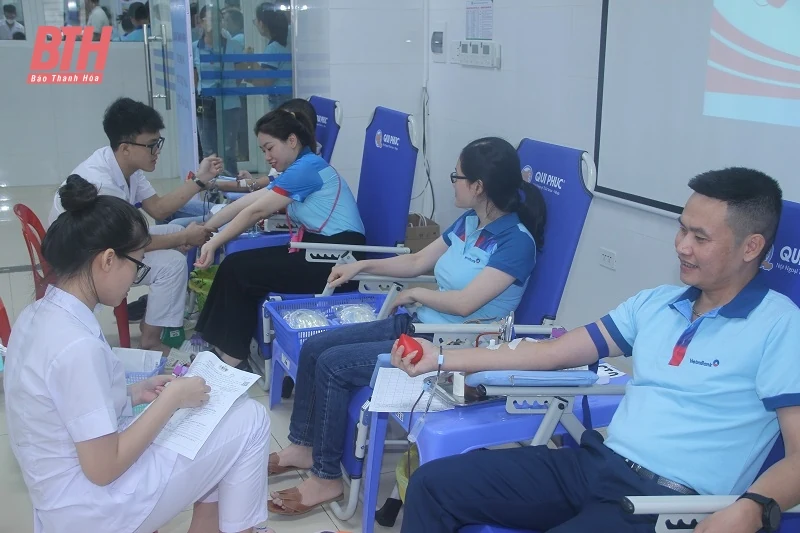 Ngày hội hiến máu tình nguyện “VietinBank - Trao giọt máu hồng sẻ chia sự sống” năm 2024
