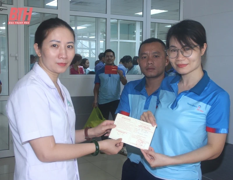 Ngày hội hiến máu tình nguyện “VietinBank - Trao giọt máu hồng sẻ chia sự sống” năm 2024