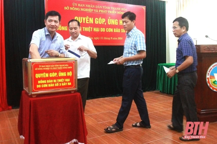Sở Nông nghiệp và Phát triển nông thôn ủng hộ đồng bào bị thiệt hại do bão số 3