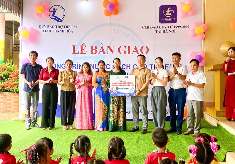 Trao tặng công trình nước sạch cho Trường Mầm non Yên Lạc (Như m88 the thao)