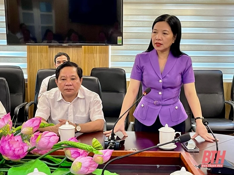 Huyện Quảng Xương trao 5 tỷ đồng ủng hộ đồng bào phía Bắc bị thiệt hại do bão số 3