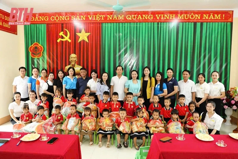 Hội LHPN tỉnh Thanh Hóa kết nối trao quà và hỗ trợ sinh kế các tỉnh Thái Nguyên, Phú Thọ bị ảnh hưởng sau bão số 3