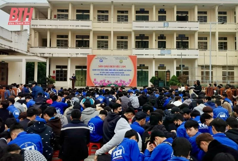 Gần 1.700 doanh nghiệp có nhu cầu tuyển dụng lao động