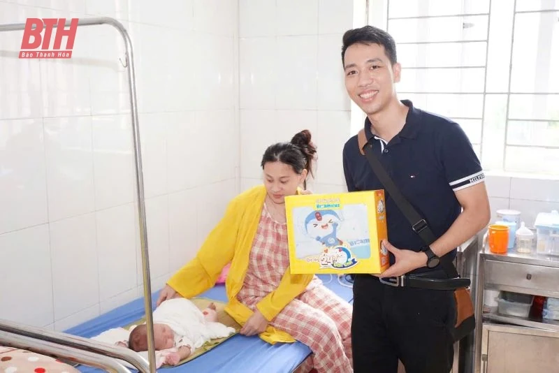 Những món quà Trung thu ấm áp cho Bệnh nhân nhi có hoàn cảnh khó khăn