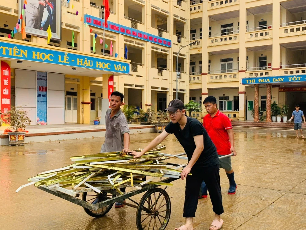 Ứng phó bão số 4: Các địa phương cho học sinh nghỉ học nếu cần thiết