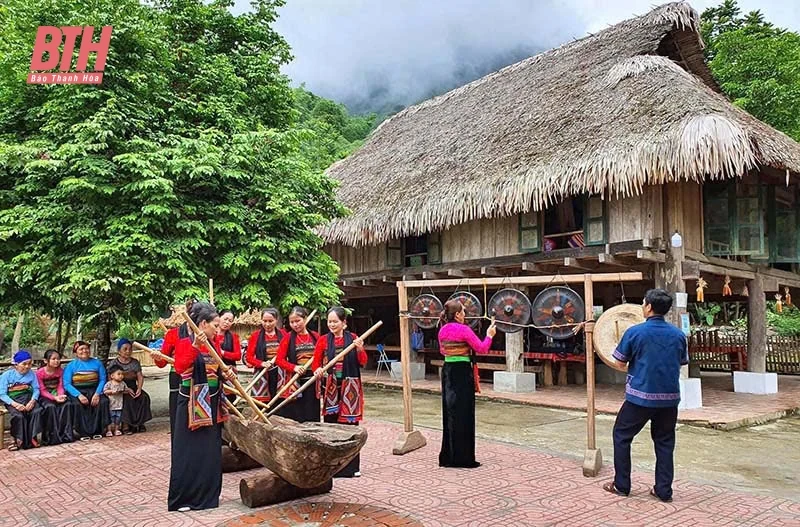 Bản Bút bảo tồn giá trị văn hóa truyền thống gắn với phát triển du lịch cộng đồng
