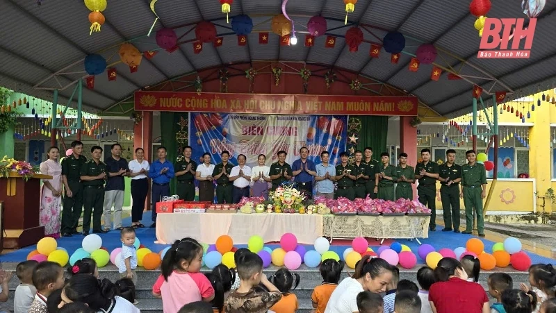 Chiến sĩ Biên phòng và các hoạt động ý nghĩa dành cho thiếu nhi dịp Tết Trung thu