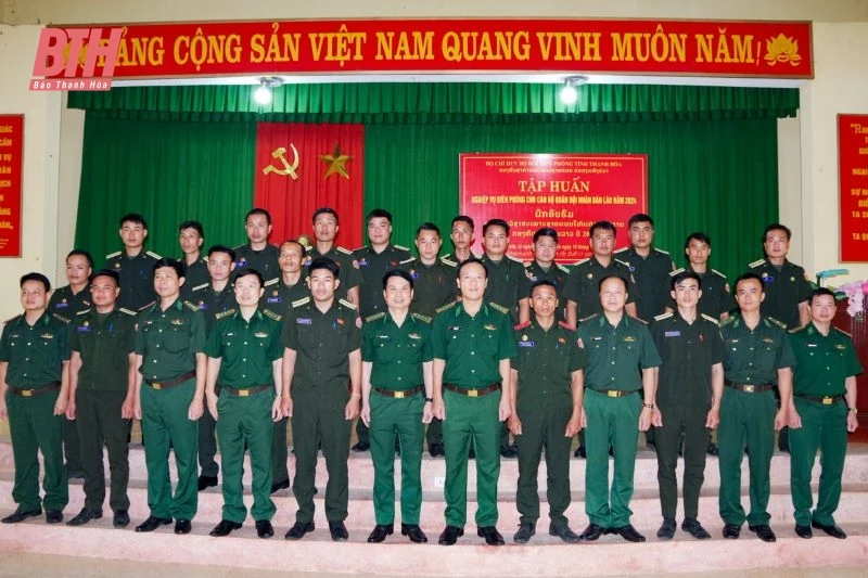 Tập huấn nghiệp vụ Biên phòng cho cán bộ Quân đội Nhân dân Lào