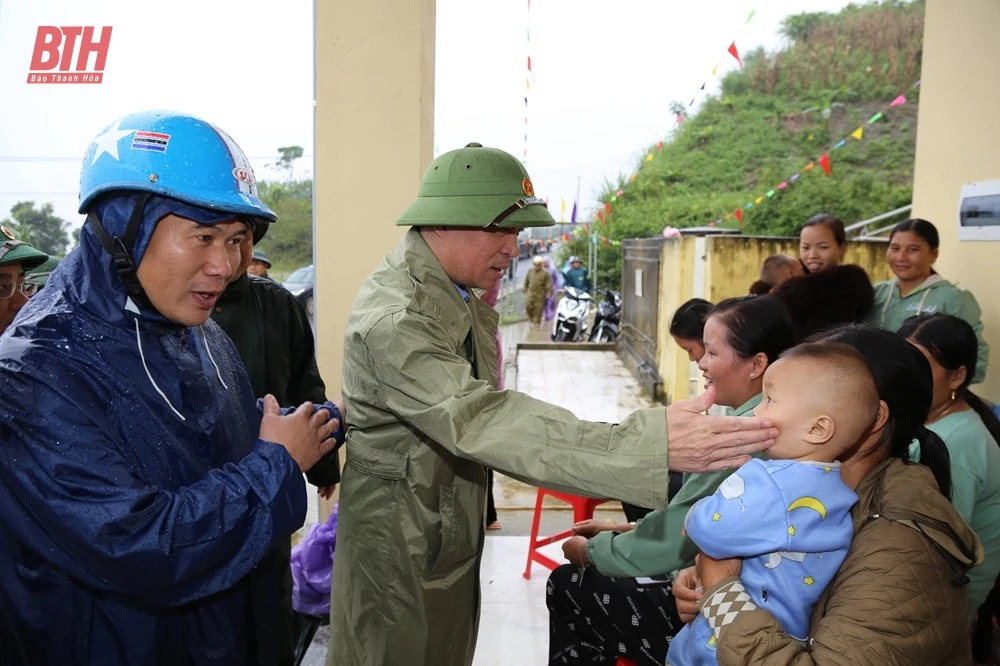 Phó Bí thư Thường trực Tỉnh uỷ Lại Thế Nguyên kiểm tra tình hình ứng phó với thiên tai tại các huyện miền núi