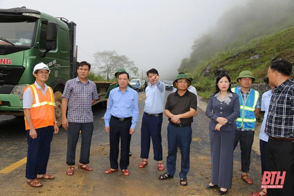 Phó Bí thư Thường trực Tỉnh uỷ Lại Thế Nguyên kiểm tra tình hình ứng phó với thiên tai tại các huyện miền núi