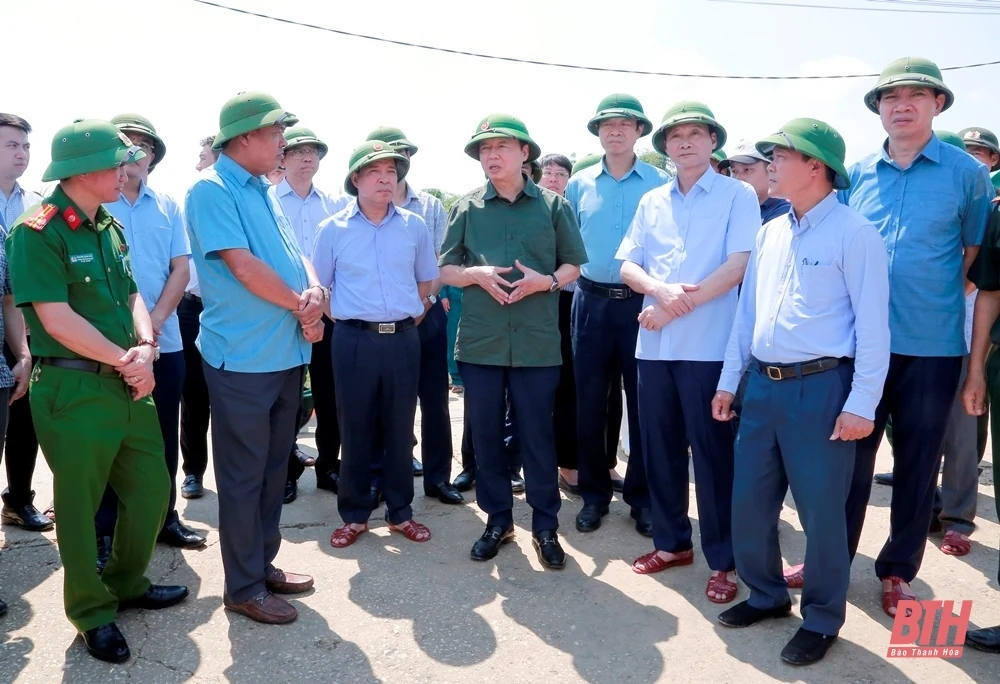 Phó Thủ tướng Chính phủ Trần Hồng Hà kiểm tra công tác khắc phục hậu quả thiên tai tại Thanh Hóa