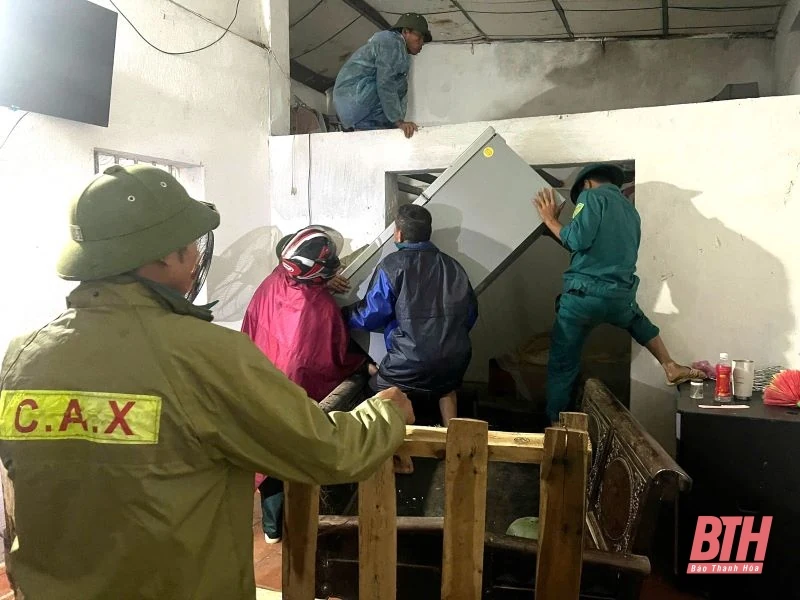 Hoằng Hoá: Tràn đê sông Mã, thêm 26 hộ dân phải di dời