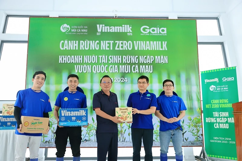 Vinamilk tích cực thực hiện dự án cánh rừng Net Zero, hướng đến trung hòa khí nhà kính