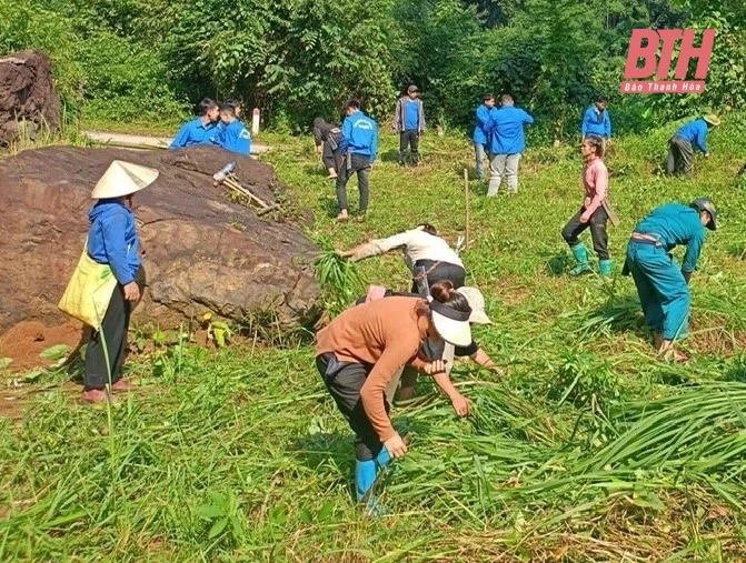 Quan Sơn tập trung ổn định đời sống người dân bản Cha Khót sau mưa bão