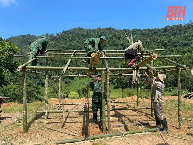 Quan Sơn tập trung ổn định đời sống người dân bản Cha Khót sau mưa bão