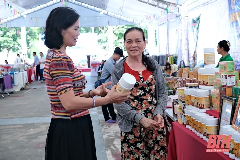 Khai mạc Phiên chợ thực link vào m88 bhki an toàn năm 2024 tại huyện Hoằng Hóa