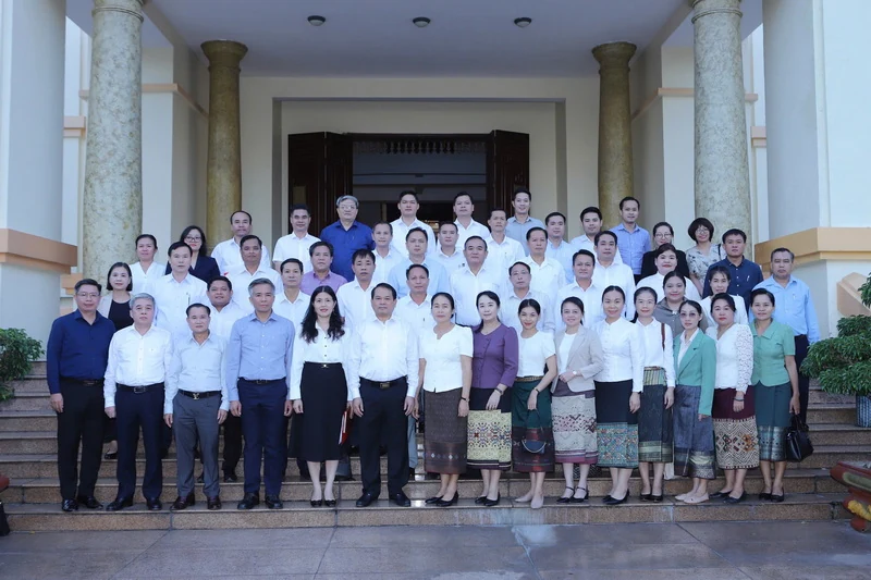 Đoàn học viên cán bộ Đảng Nhân dân cách mạng Lào trao đổi kinh nghiệm về công tác xây dựng Đảng tại Tỉnh ủy Thanh Hóa
