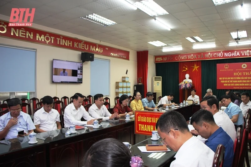 Học tập và làm theo tư tưởng của Chủ tịch Hồ Chí Minh về đào tạo, bồi dưỡng người công dân tốt, người cán bộ tốt
