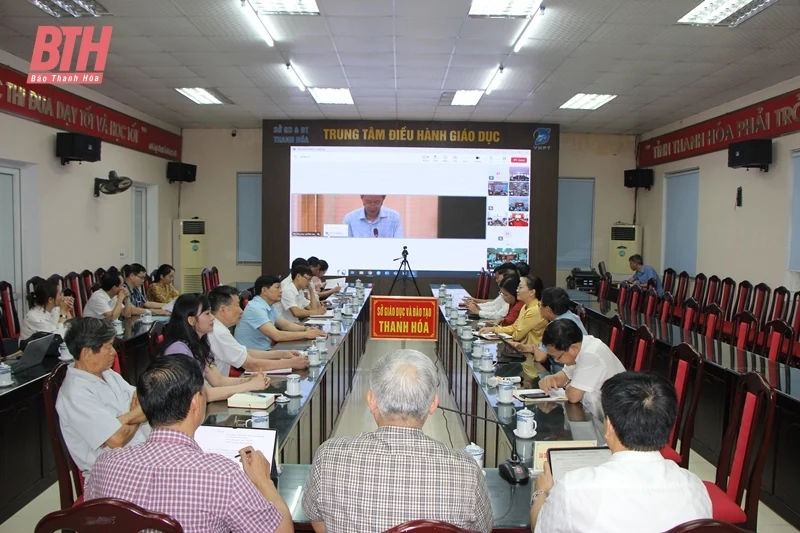 Học tập và làm theo tư tưởng của Chủ tịch Hồ Chí Minh về đào tạo, bồi dưỡng người công dân tốt, người cán bộ tốt