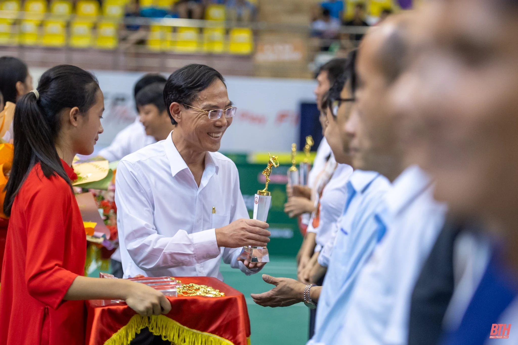 Khởi tranh Giải Cầu lông Báo Thanh Hóa mở rộng năm 2024