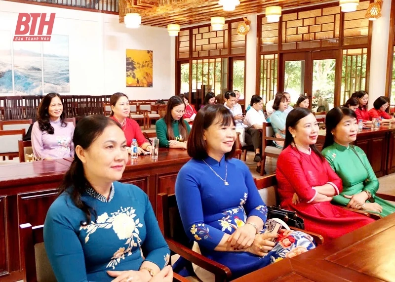 Gặp mặt nữ lãnh đạo chủ chốt tỉnh nhân Ngày Phụ nữ Việt Nam 20/10