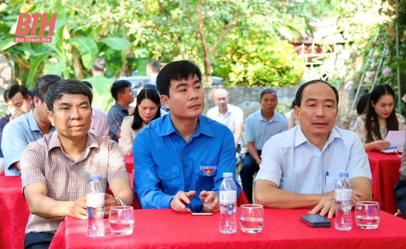 Phó Chủ tịch Thường trực HĐND tỉnh Lê Tiến Lam dự Lễ khởi công và trao biển hỗ trợ xây dựng nhà ở cho hộ nghèo tại huyện Thường Xuân