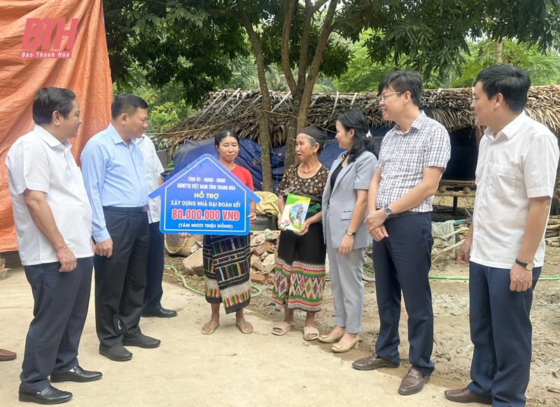 Phó Chủ tịch Thường trực UBND tỉnh Nguyễn Văn Thi dự Lễ khởi công xây dựng nhà ở cho hộ nghèo, gia đình chính sách tại Quan Sơn