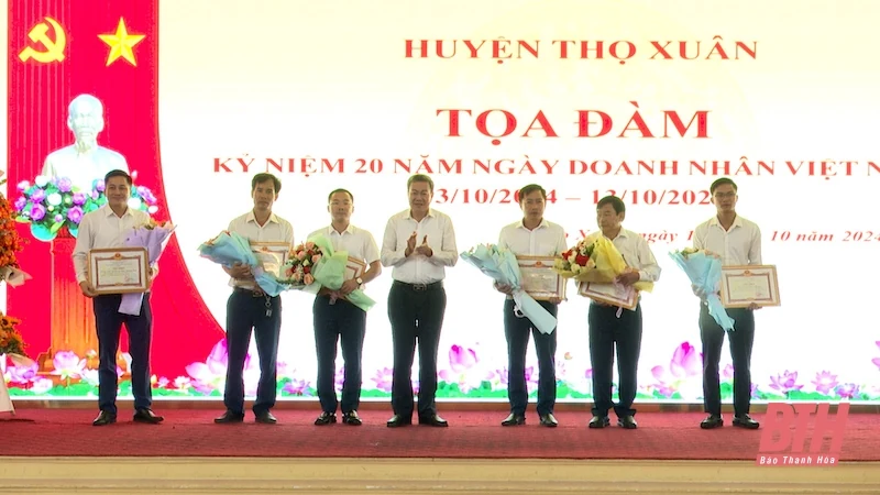 Thọ Xuân toạ đàm kỷ niệm 20 năm ngày Doanh nhân Việt Nam