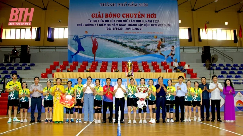 Giải Bóng chuyền hơi “Vì sự tiến bộ của phụ nữ” TP Sầm Sơn 2024 thành công tốt đẹp