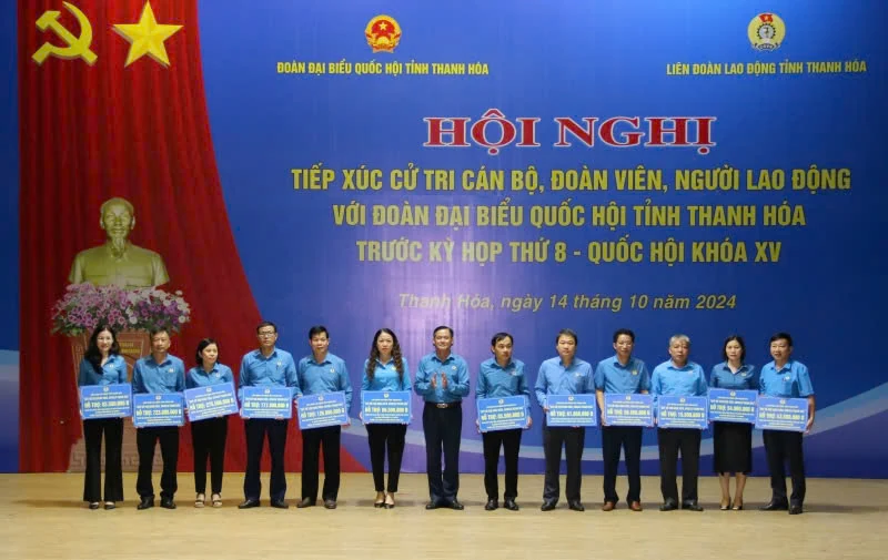 Đoàn Đại biểu Quốc hội tỉnh tiếp xúc cử tri là cán bộ, đoàn viên, người lao động